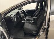 Toyota Auris 27