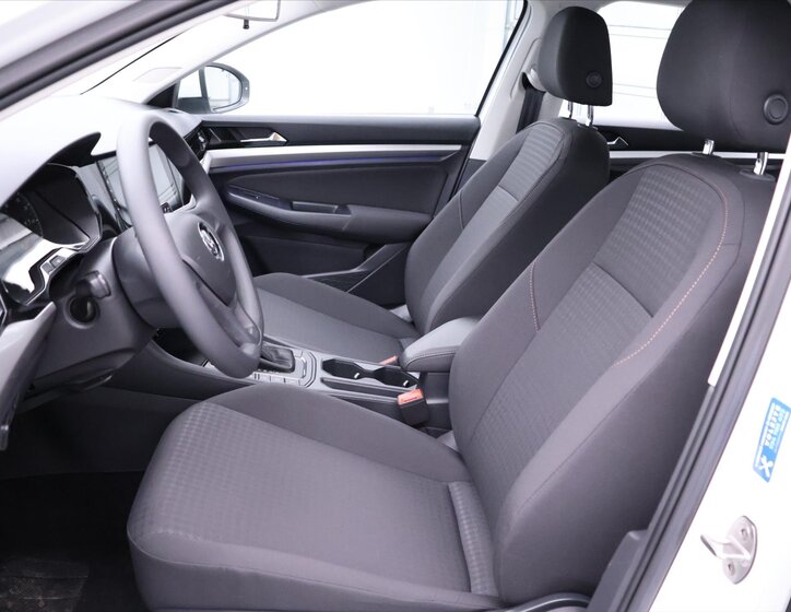 Volkswagen Bora Sedan / Limuzína 0,0 100 kw