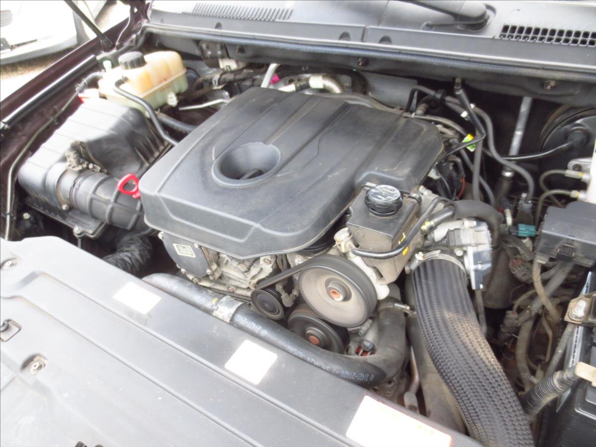 SsangYong Rodius VAN-Minibus 2,0 l 114 kw