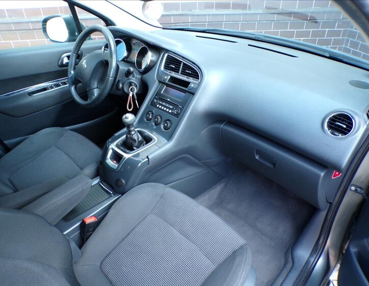 Peugeot 5008 Kombi 1,6 l 115 kw