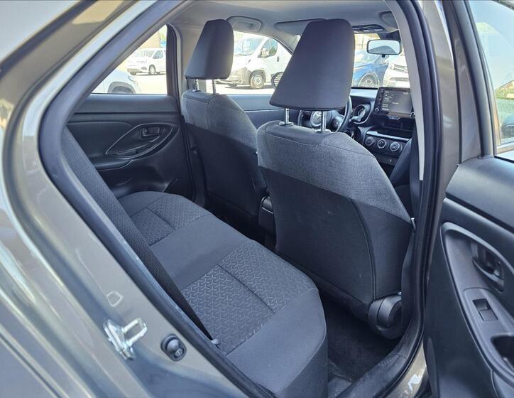 Toyota Yaris Cross 10