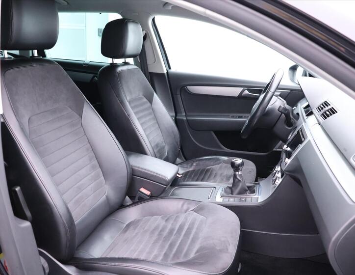 Volkswagen Passat 12