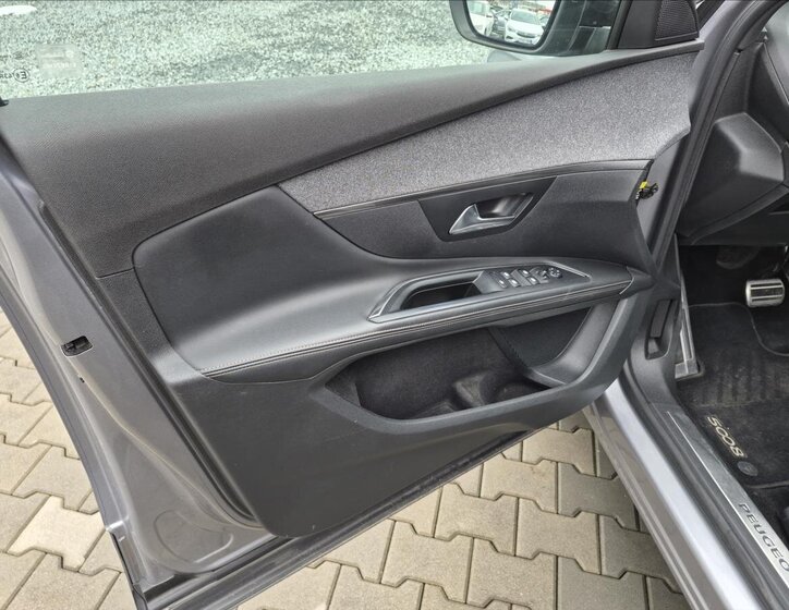 Peugeot 5008 MPV 1,6 l 133 kw