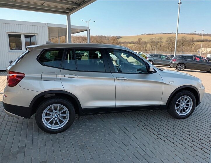 BMW X3 SUV / Terénní 2,0 l 135 kw