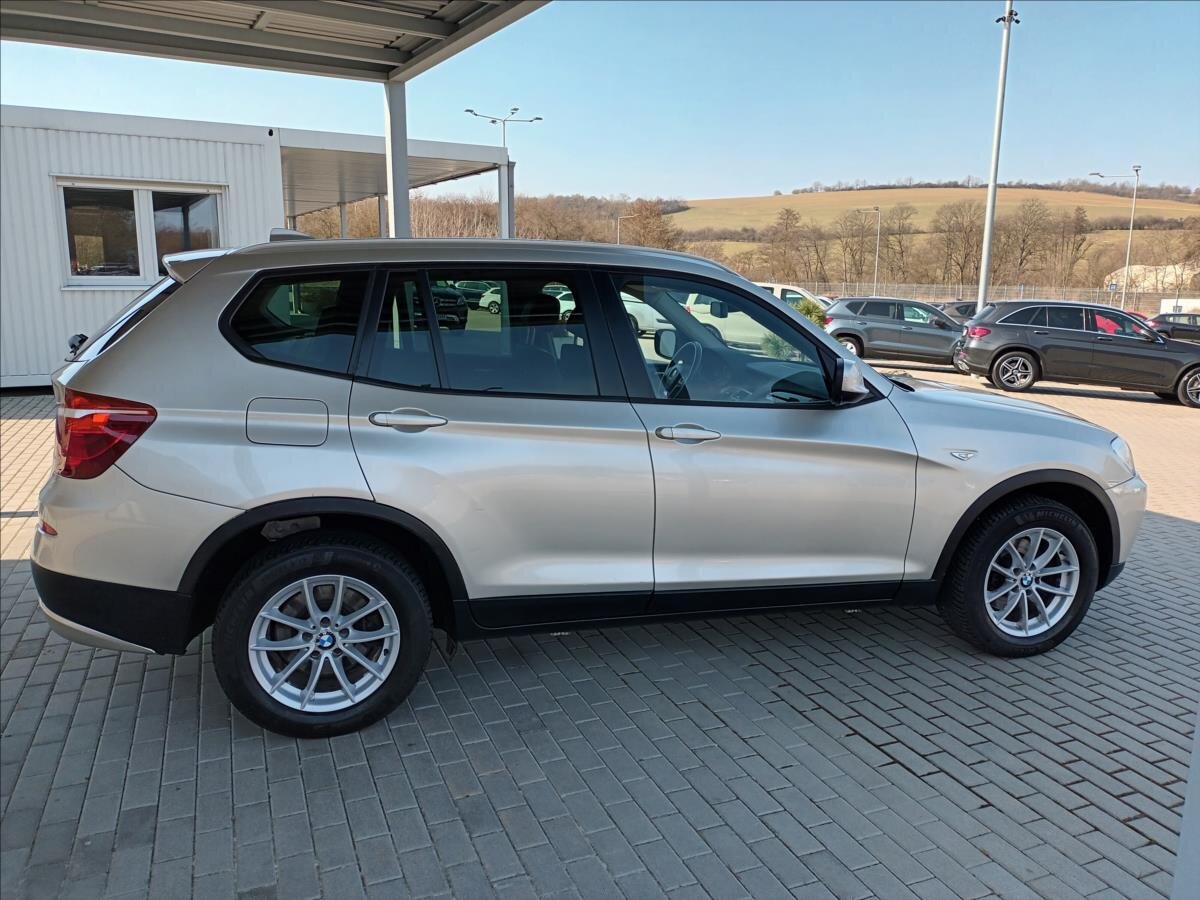 BMW X3 SUV / Terénní 2,0 l 135 kw