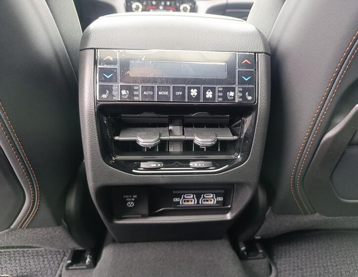 Jeep Grand Cherokee 13