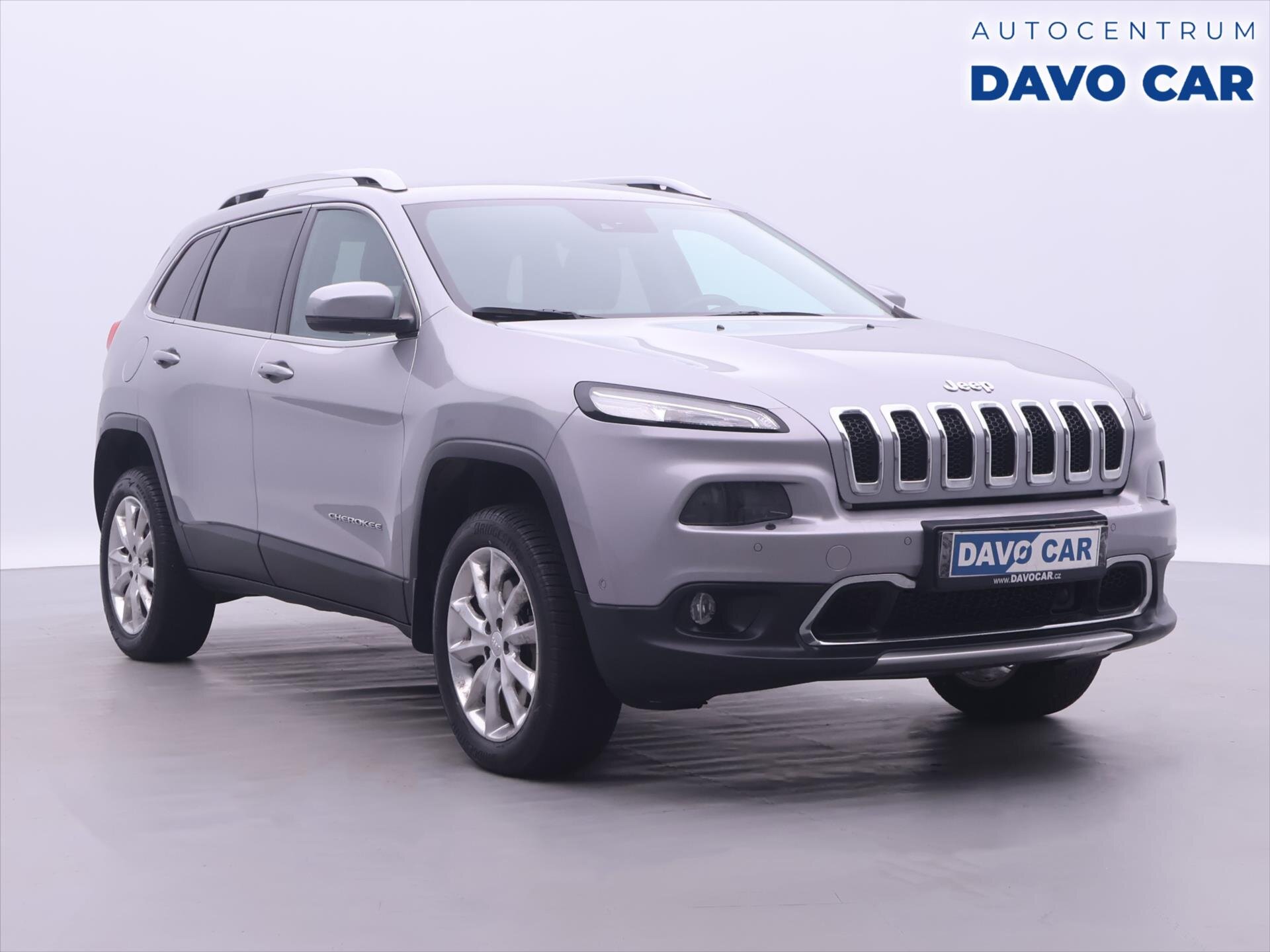 Jeep Cherokee SUV / Terénní 2,2 l 147 kw