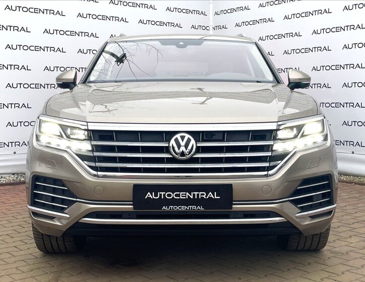 Volkswagen Touareg SUV / Terénní 3,0 l 210 kw