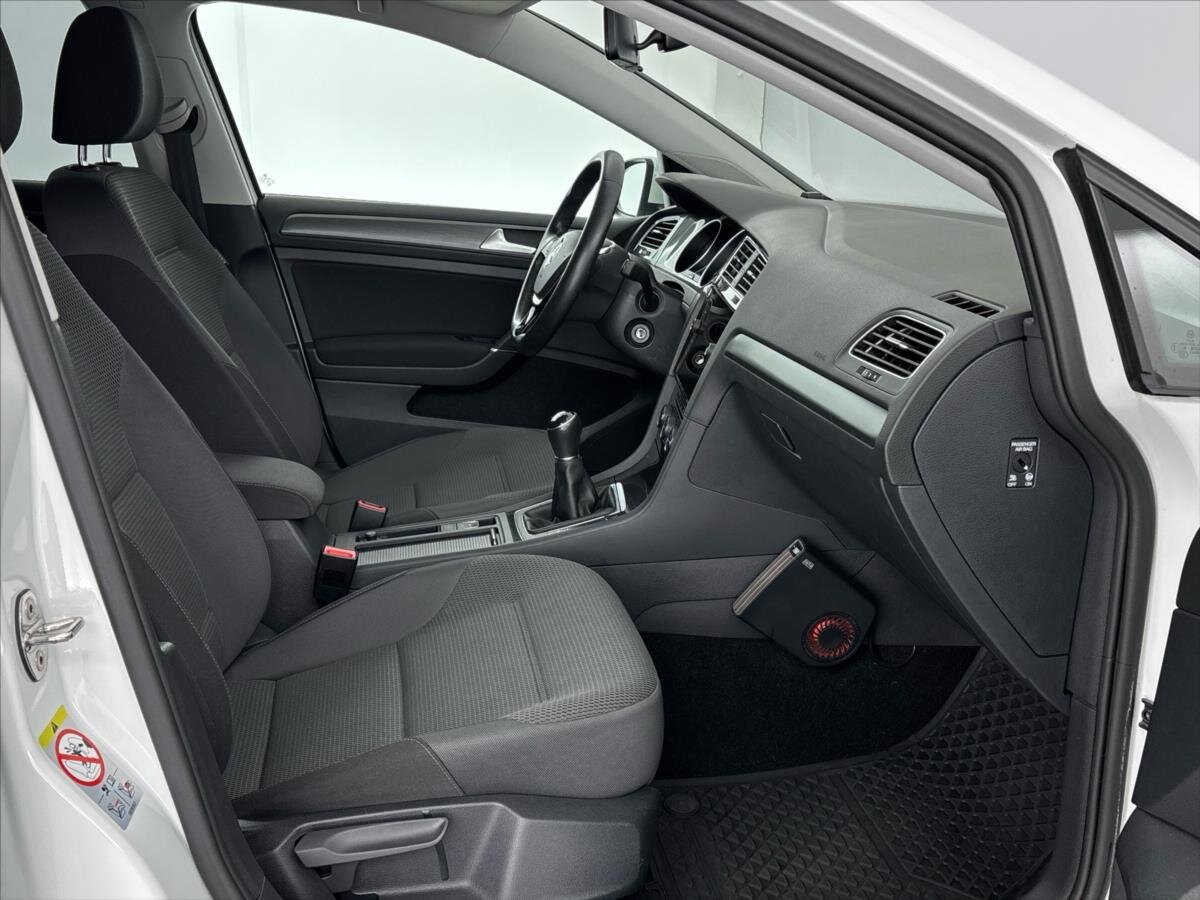 Volkswagen Golf Kombi 1,5 l 96 kw