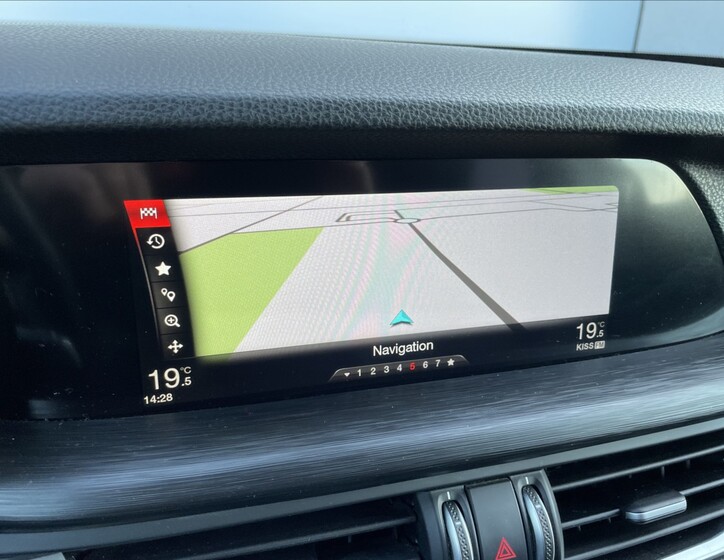 Alfa Romeo Stelvio 14