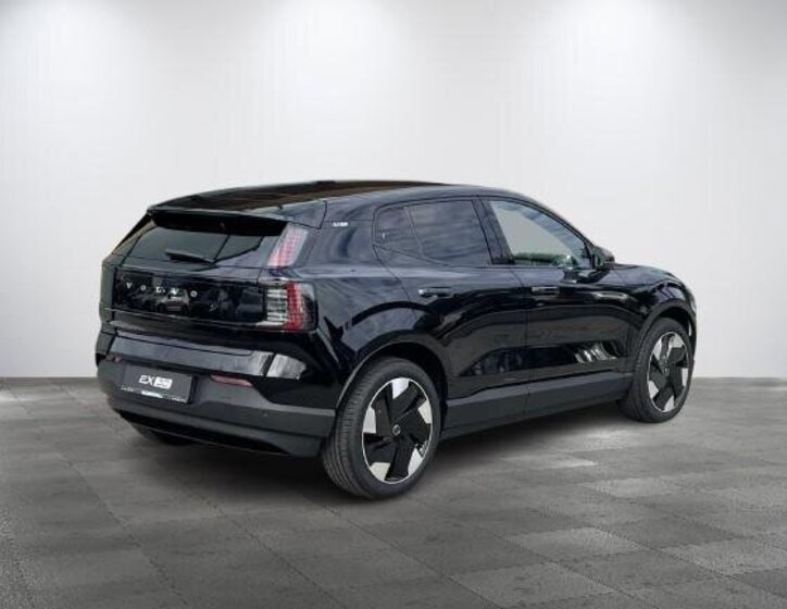 Volvo EX30 SUV 0,0 200 kw