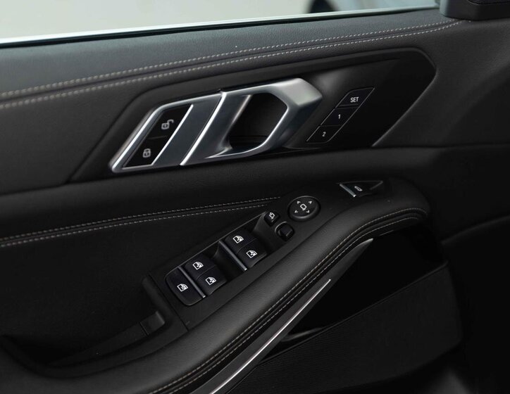 BMW X5 SUV / Terénní 3,0 l 250 kw