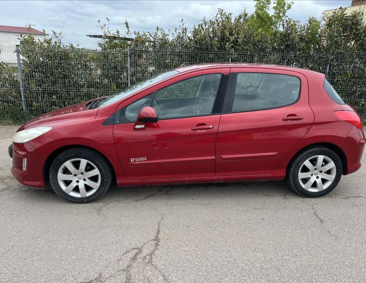 Peugeot 308 4