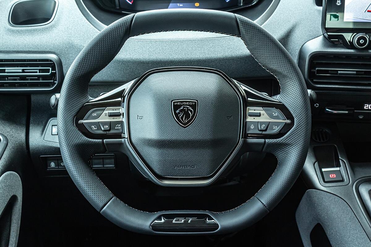 Peugeot Rifter MPV 1,5 l 96 kw