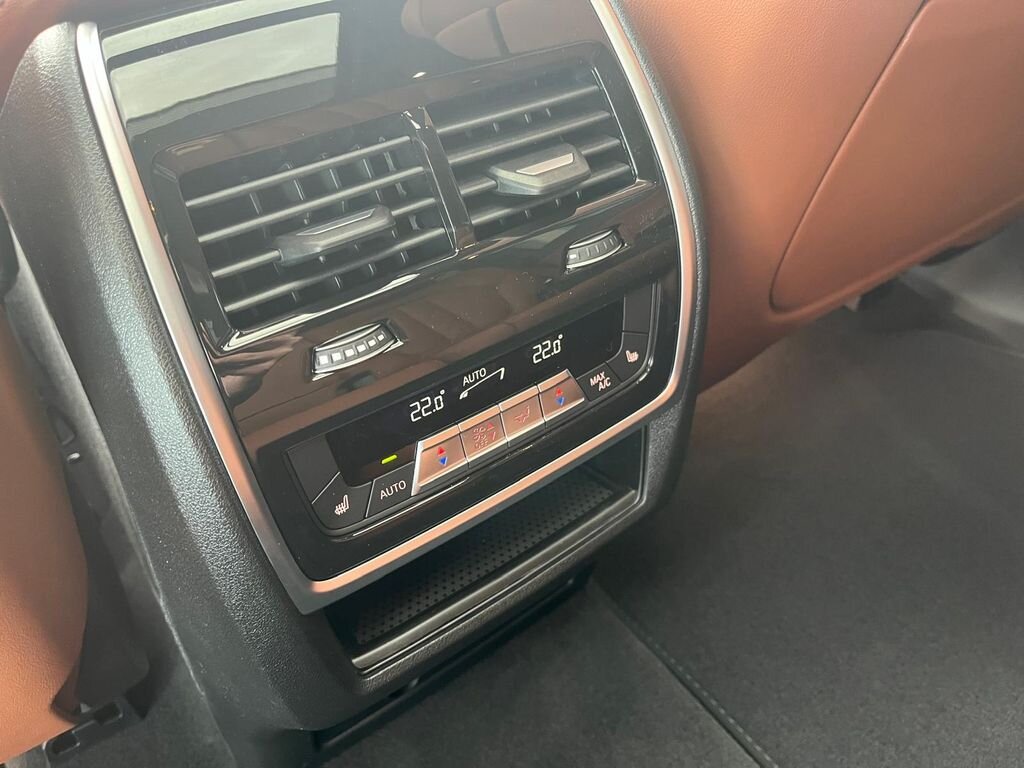 BMW X7 SUV / Terénní 3,0 l 250 kw