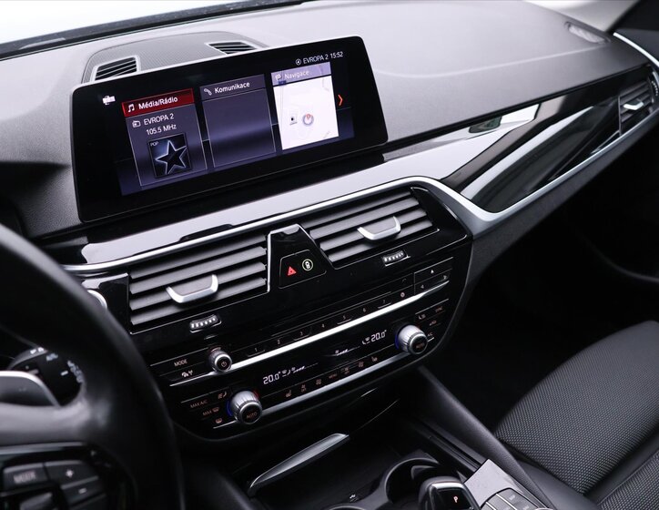 BMW Řada 5 Kombi 2,0 l 140 kw