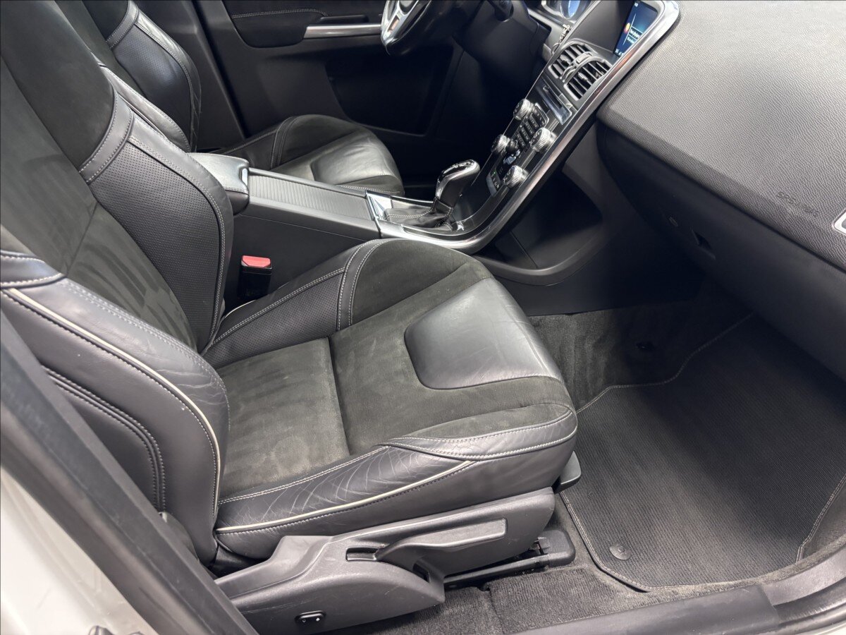 Volvo XC60 Kombi 2,4 l 140 kw