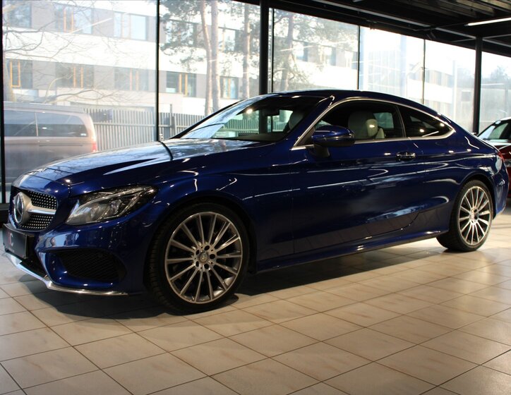 Mercedes-Benz Třídy C Kupé 2,1 l 150 kw