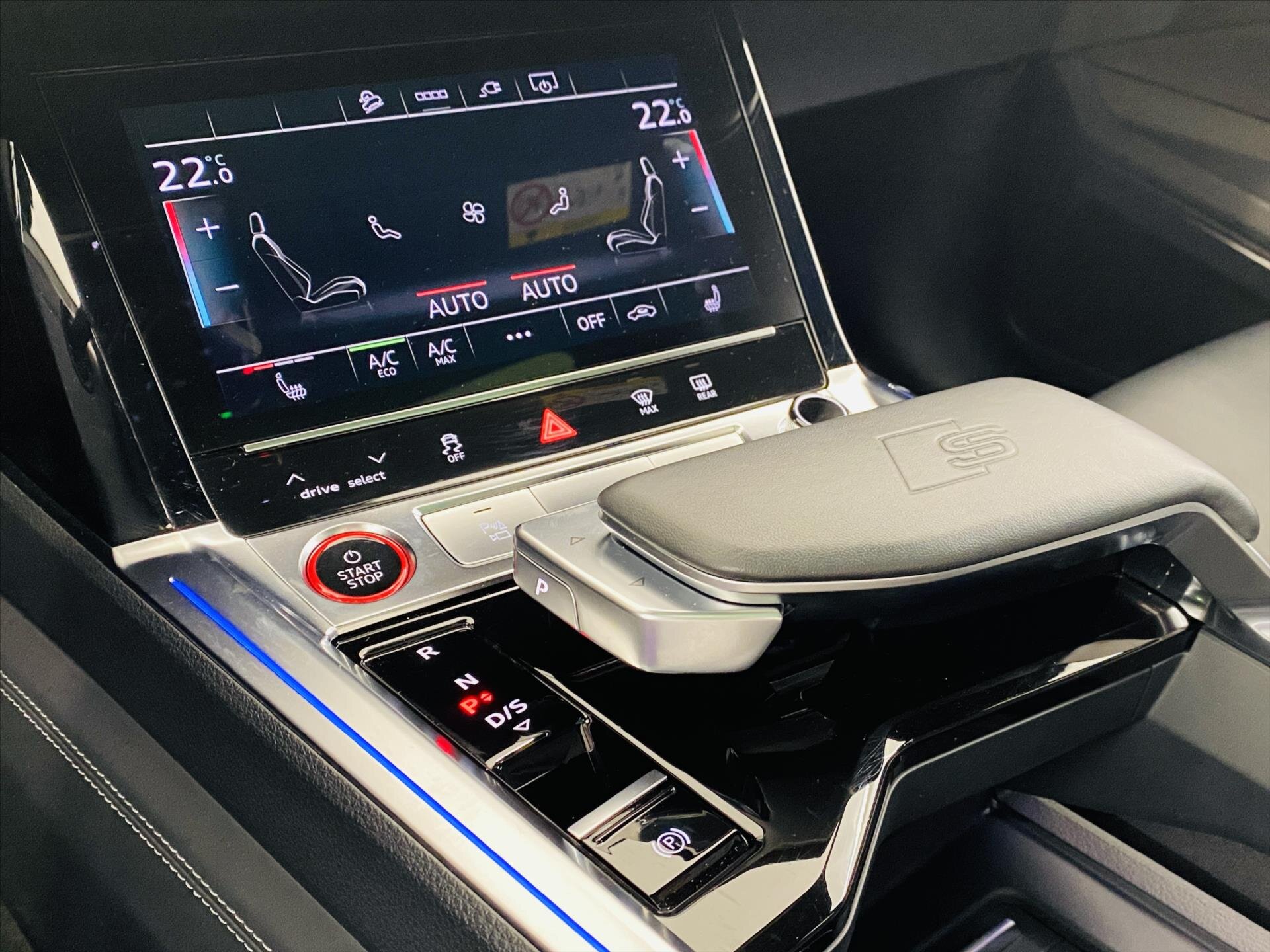 Audi e-tron SUV 0,0 370 kw