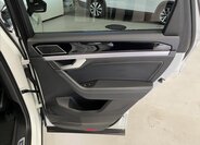 Volkswagen Touareg SUV / Terénní 4,0 l 310 kw