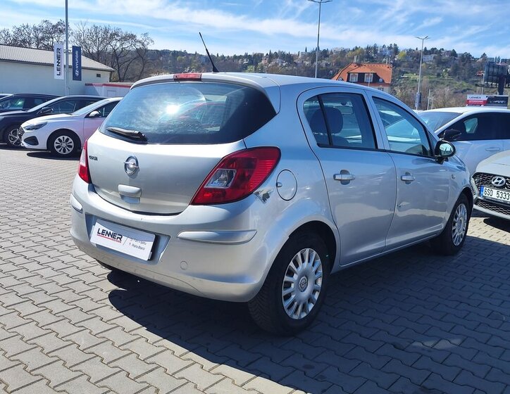 Opel Corsa Hatchback 1,2 l 63 kw