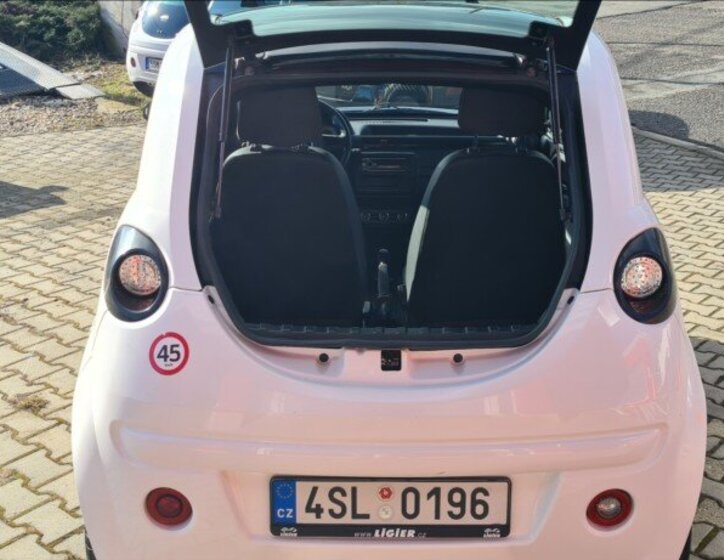 Microcar DUE Hatchback 498,0 6 kw
