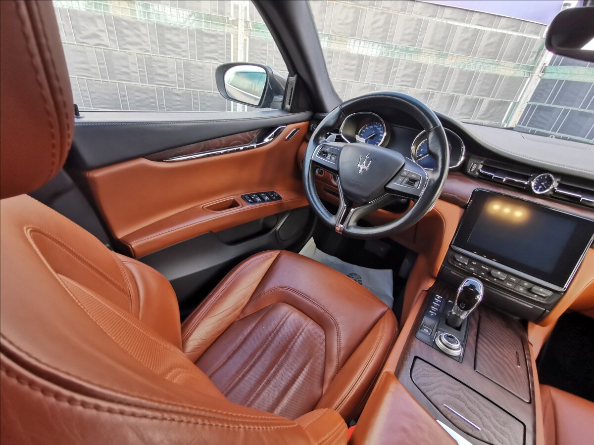 Maserati Quattroporte Sedan 3,0 l 202 kw