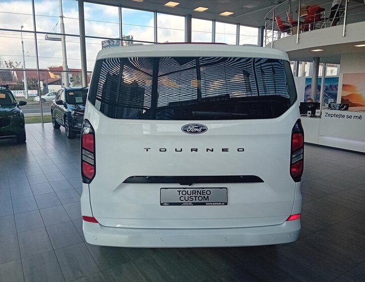 Ford Tourneo Custom Kombi 2,0 l 110 kw