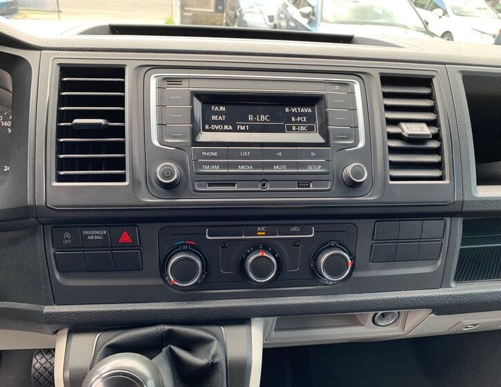 Volkswagen Transporter 13