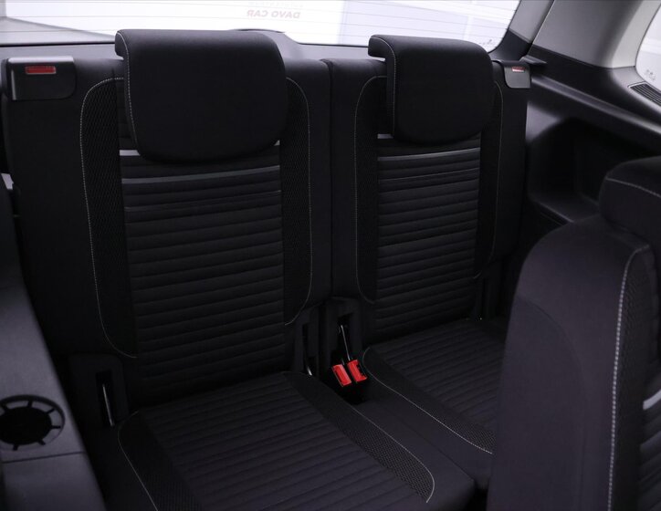 Volkswagen Touran MPV 1,2 l 77 kw