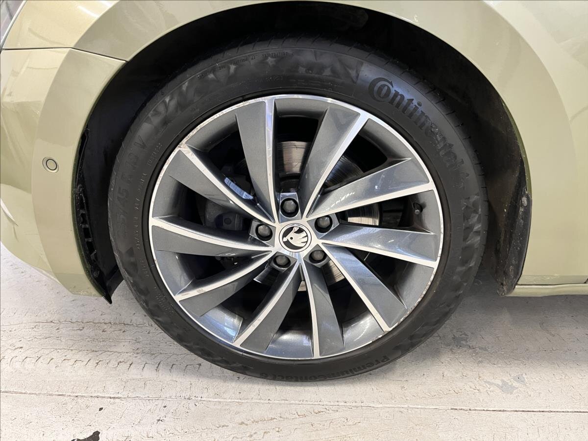 Škoda Superb Liftback 2,0 l 140 kw