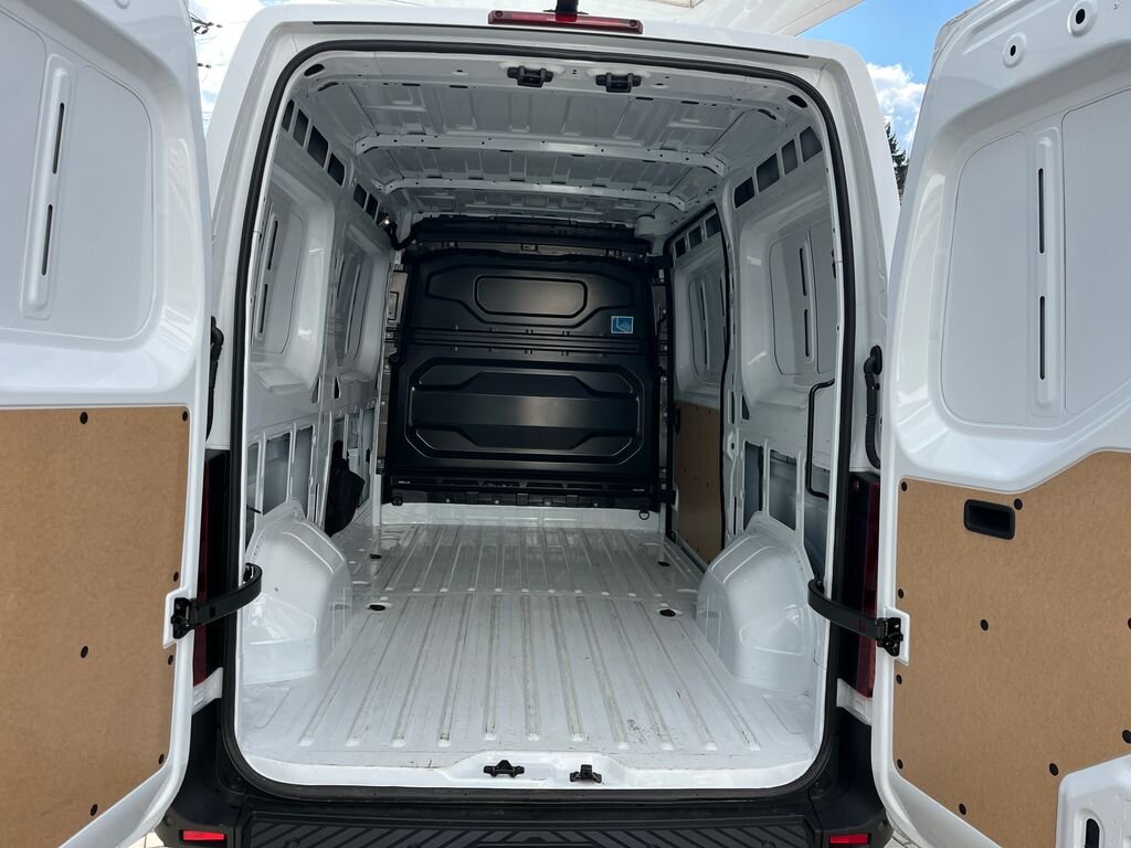 Nissan Interstar Skříň 2,0 l 96 kw