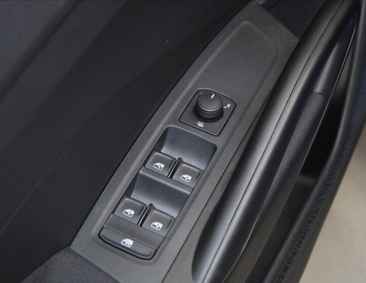 Škoda Fabia Hatchback 999,0 70 kw