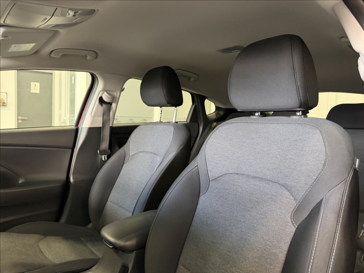 Hyundai i30 Sedan / Limuzína 1,5 l 117 kw