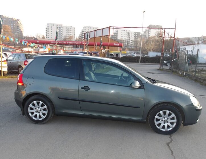 Volkswagen Golf Hatchback 1,6 l 85 kw