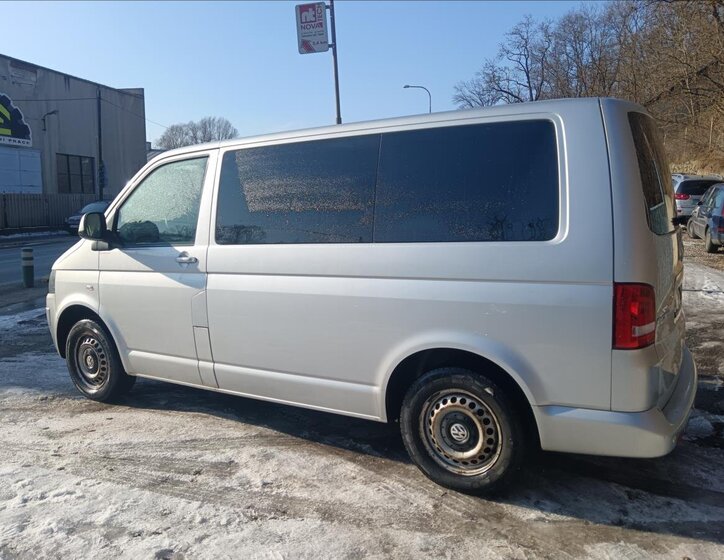 Volkswagen Multivan MPV 2,0 l 75 kw