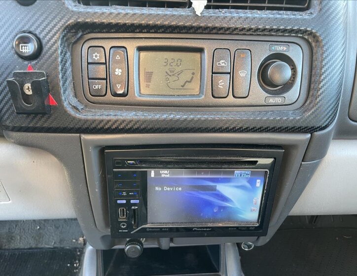 Mitsubishi Pajero 19