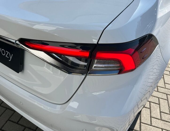 Toyota Corolla Sedan / Limuzína 1,5 l 92 kw