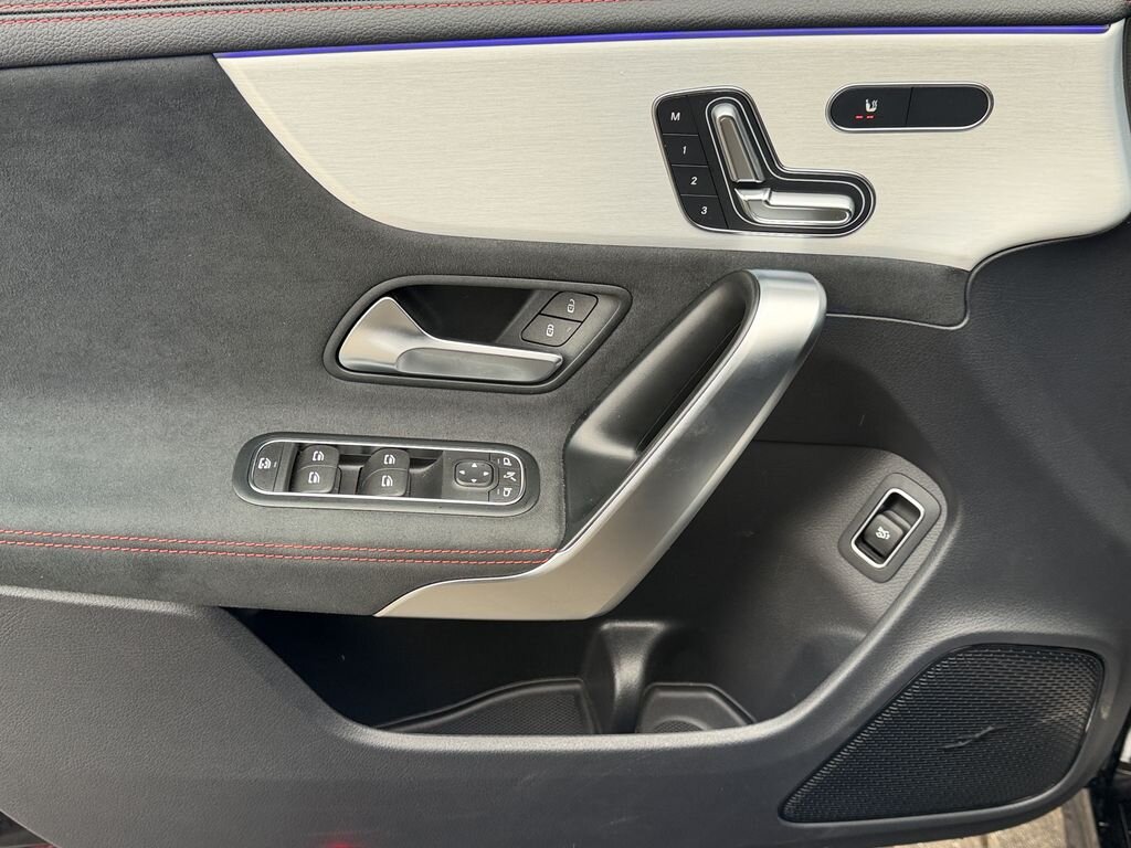 Mercedes-Benz CLA Sedan / Limuzína 2,0 l 110 kw