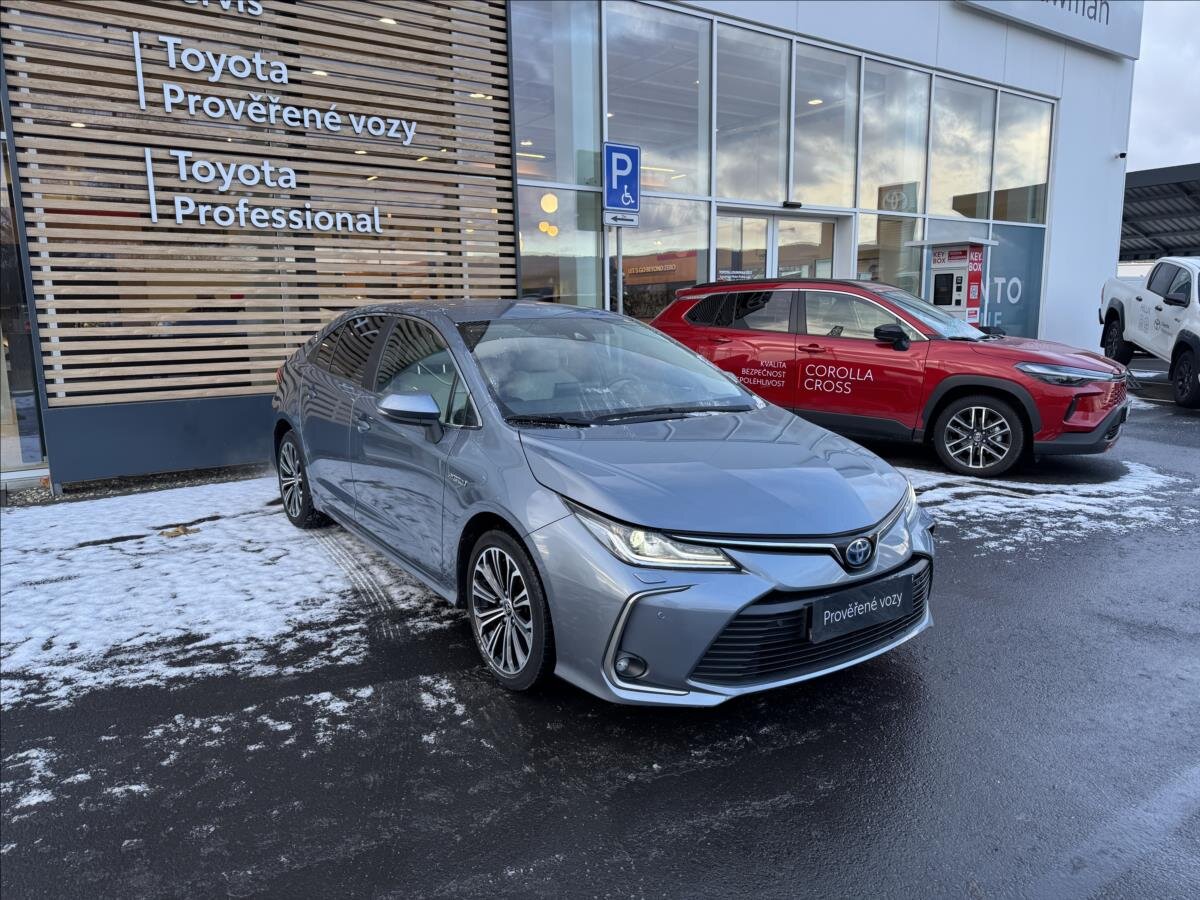 Toyota Corolla Sedan / Limuzína 1,8 l 72 kw