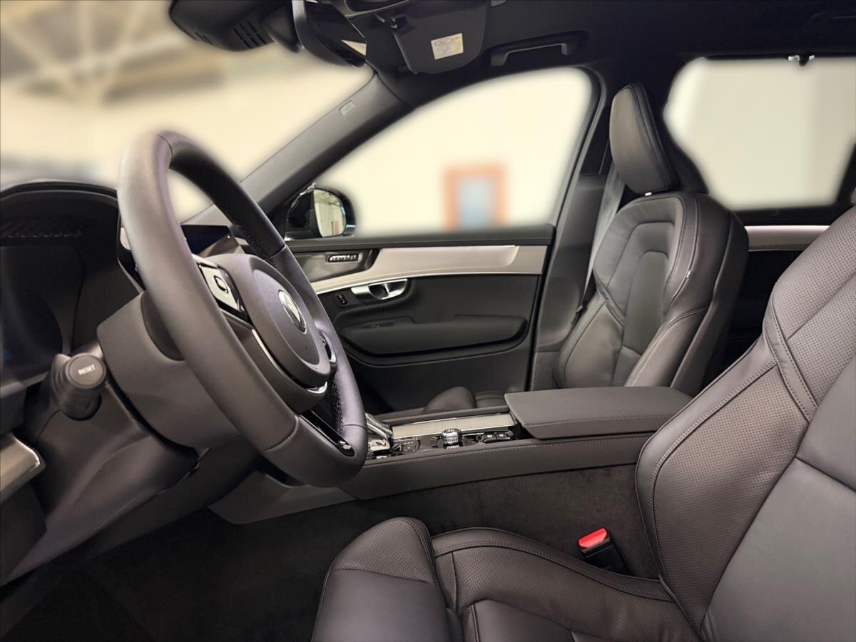 Volvo XC90 SUV / Terénní 2,0 l 184 kw