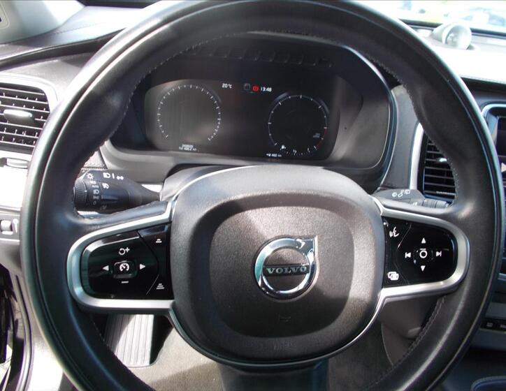 Volvo XC90 26