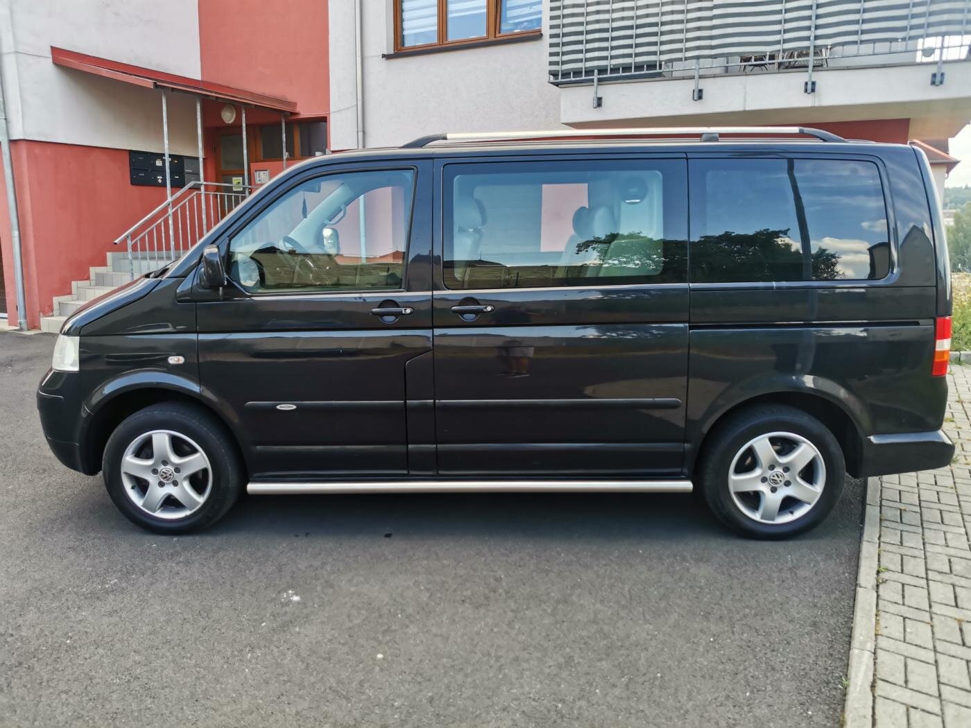 Volkswagen Multivan Kombi 1,9 l 0