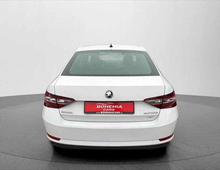 Škoda Superb Sedan 2,0 l 140 kw