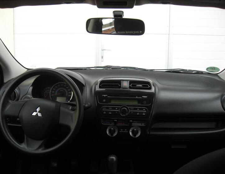 Mitsubishi Space Star 28