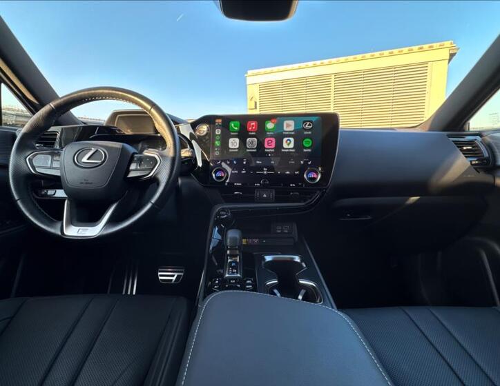 Lexus NX 450h plus 5