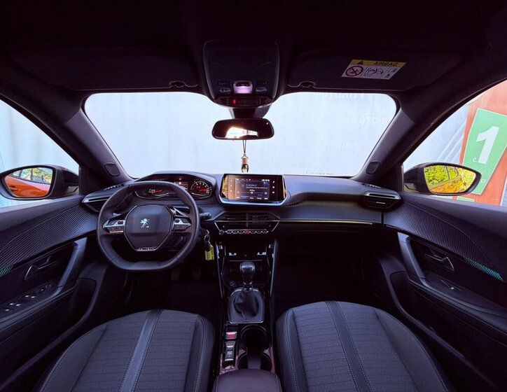 Peugeot 2008 Hatchback 1,2 l 74 kw