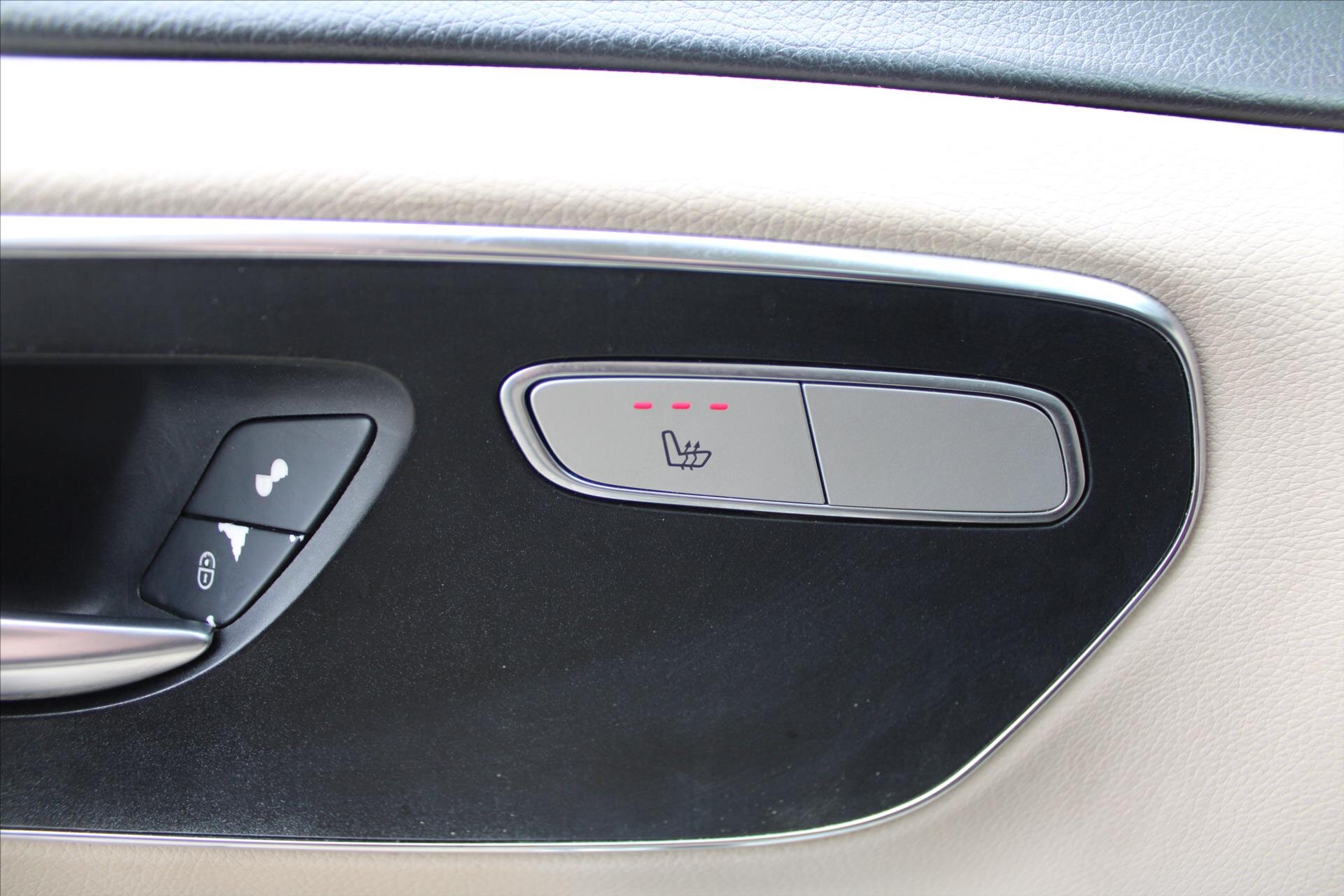 Mercedes-Benz Třídy V MPV 2,1 l 140 kw