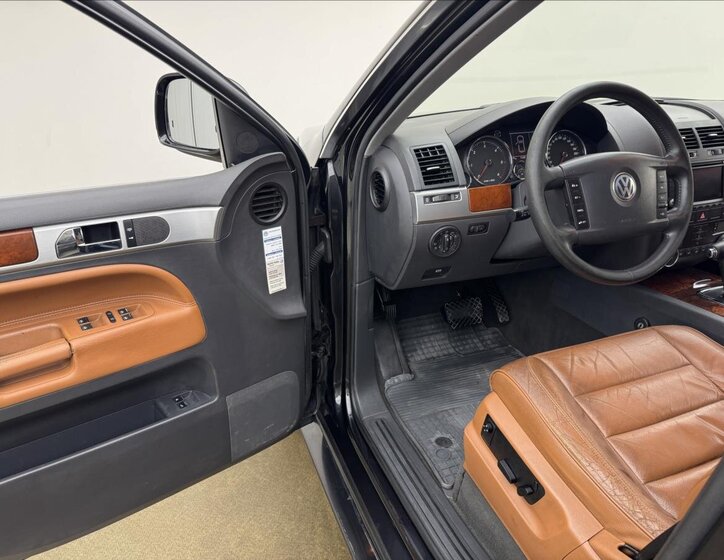 Volkswagen Touareg SUV / Terénní 3,0 l 165 kw