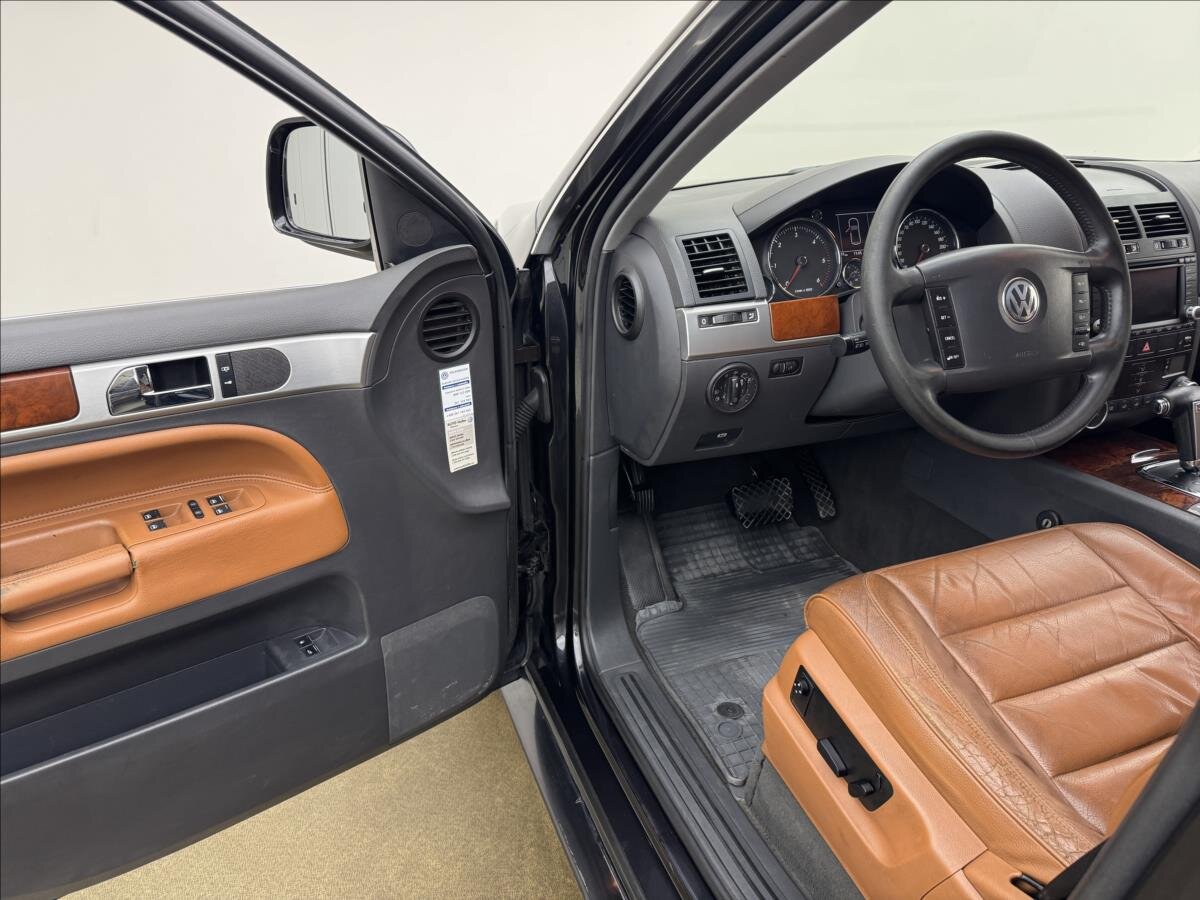Volkswagen Touareg SUV / Terénní 3,0 l 165 kw